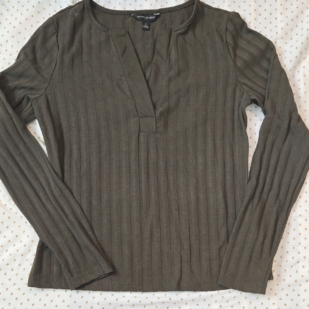 Banana Republic Green/Brown Ribbed Deep V-Neck Blouse